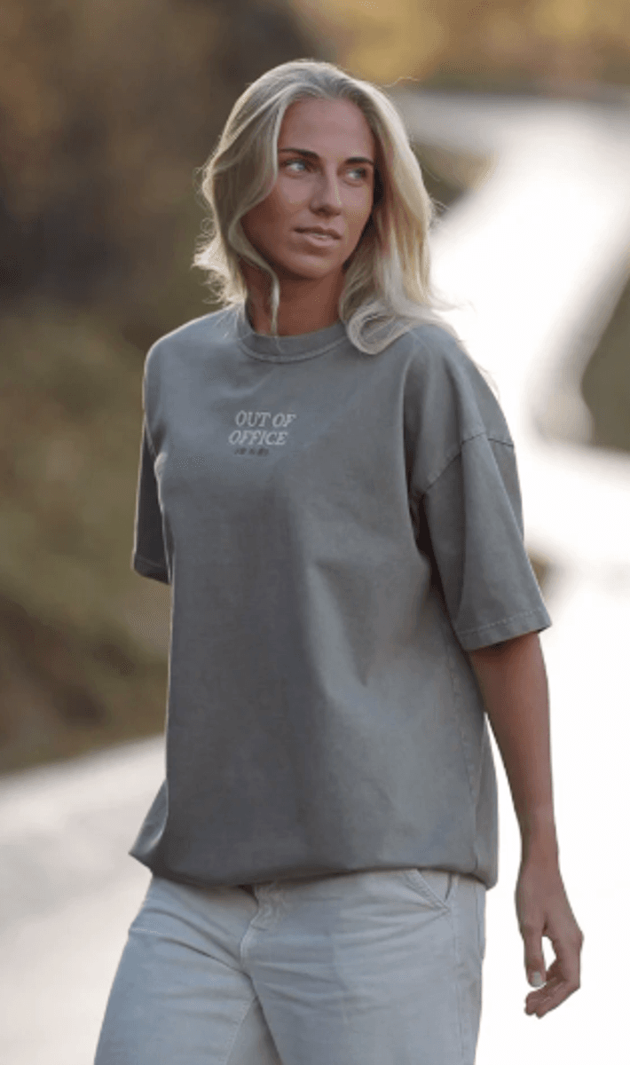 Pre Après Out of Office Tee Green Stone Unisex
